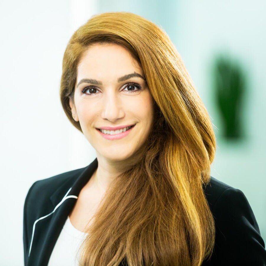 Rosi Afshar, Praxis Managerin der Zahnarztpraxis Falla / Zahn S.P.A.